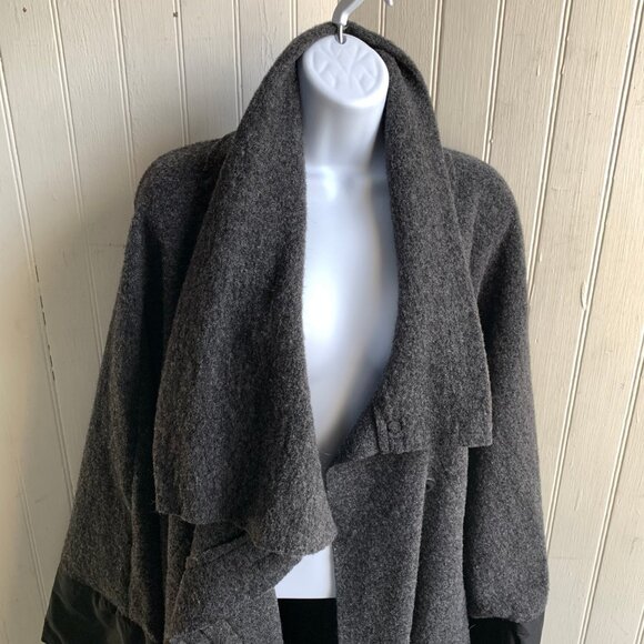 Luukaa Gray Wool Draped Dolman Sleeve Swing Style Jacket Coat US 10 Snap Close - Picture 2 of 16